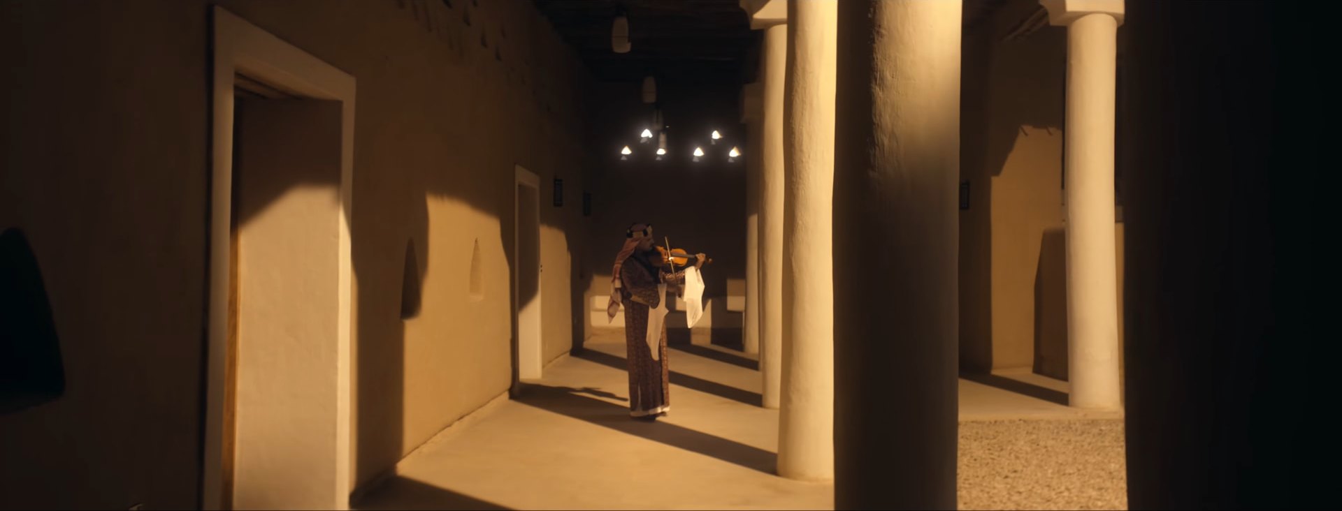 من نحن